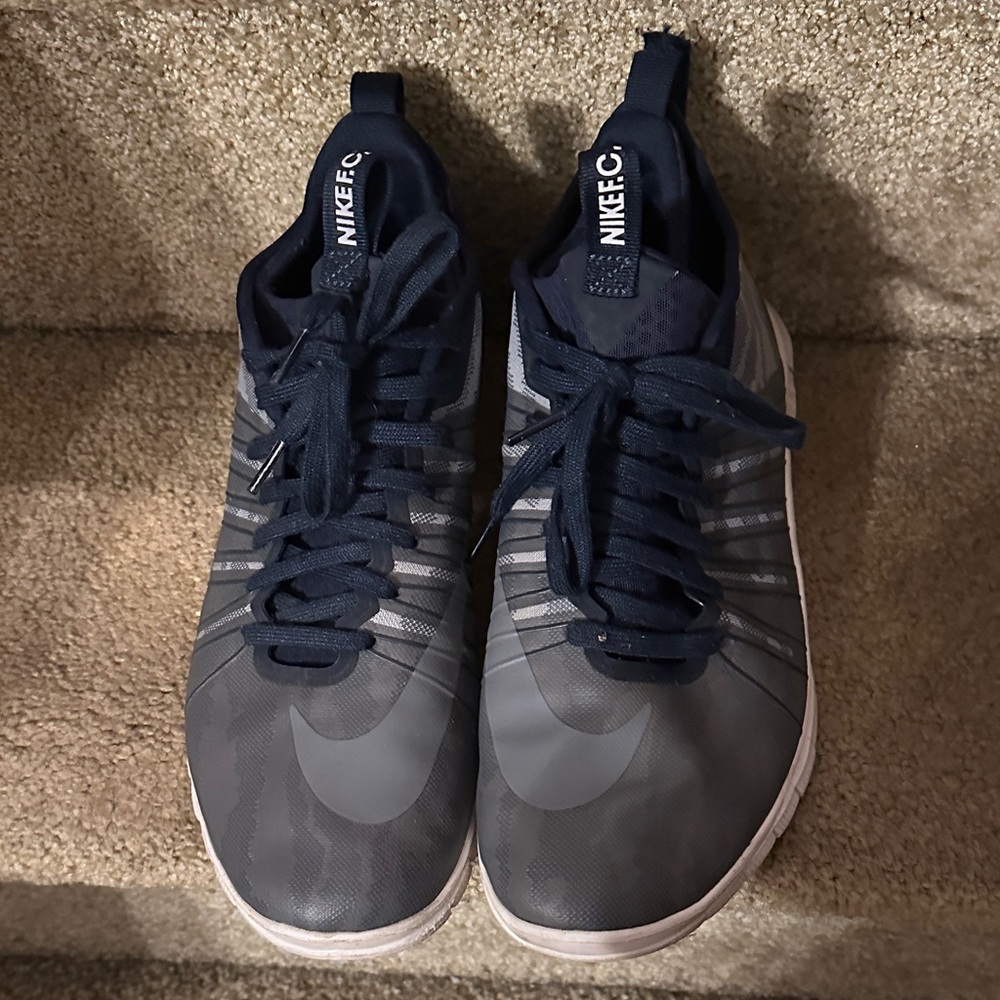 Nike Men's Dark Blue Athletic Shoes